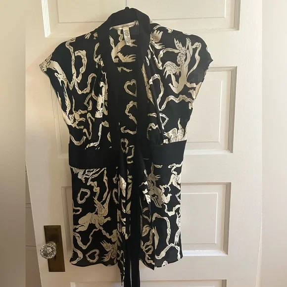 DVF alternate top ASO Gilmore Girls - Picture 3 of 3